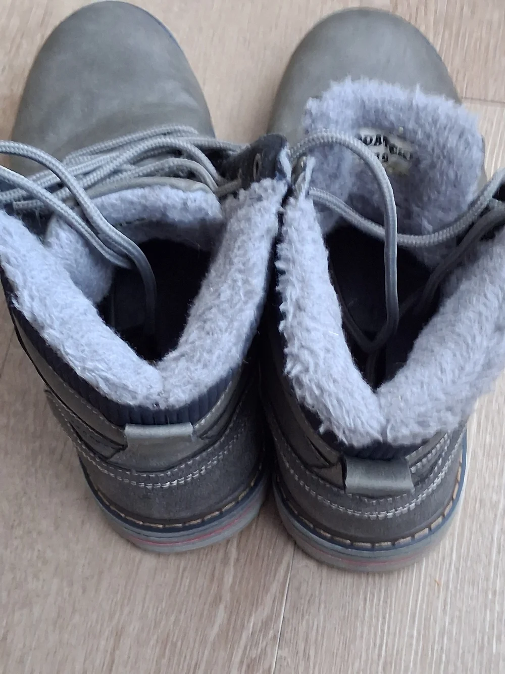 quatchi comfortable gray